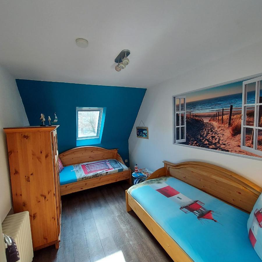 Ferienwohnungen Im Haus Ankerplatz Esens Esterno foto